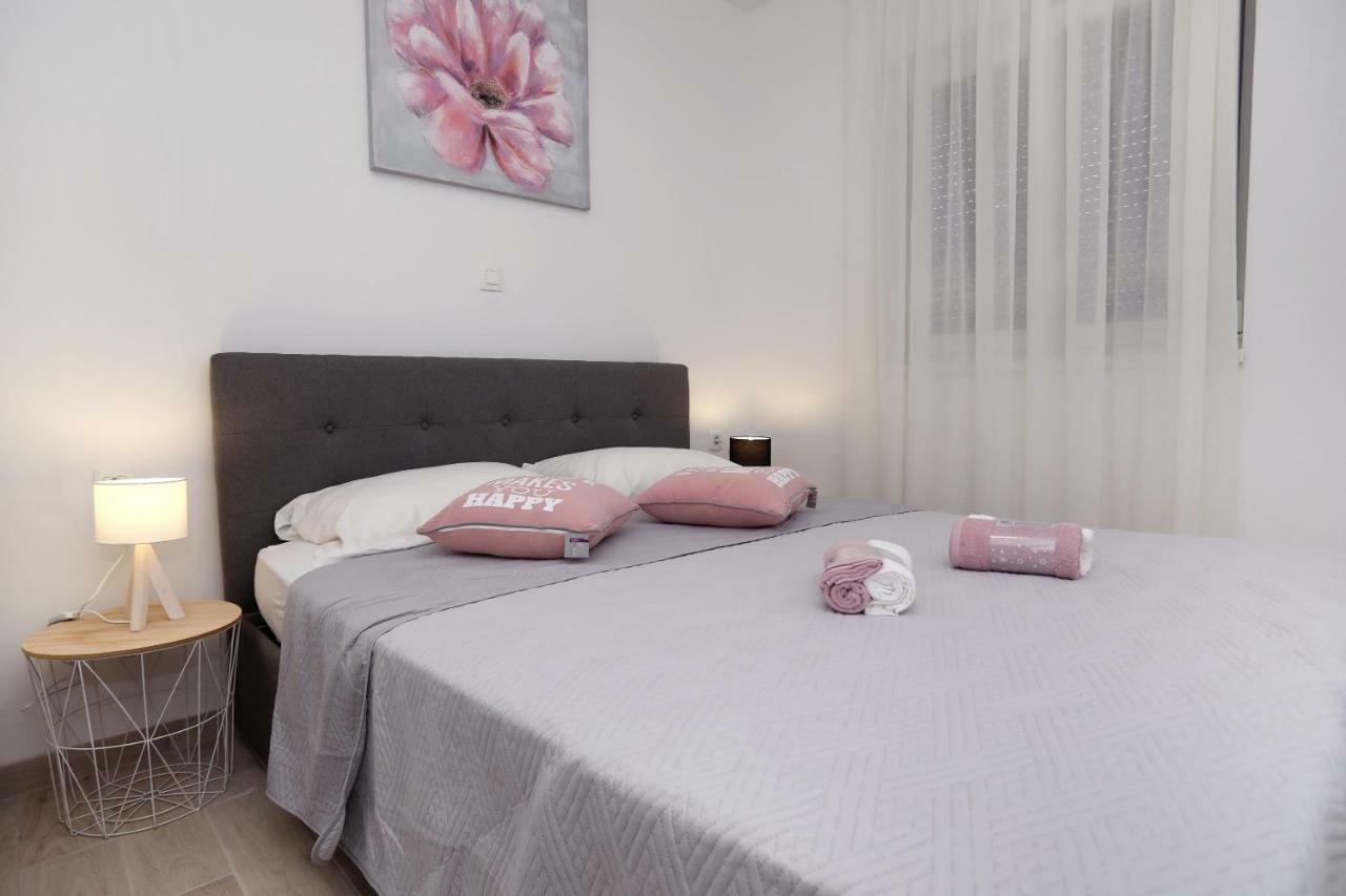 Apartment Little Marijeta โตรกีร์ ภายนอก รูปภาพ